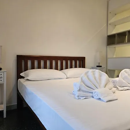 Be Your - Isabella Bright * Rome